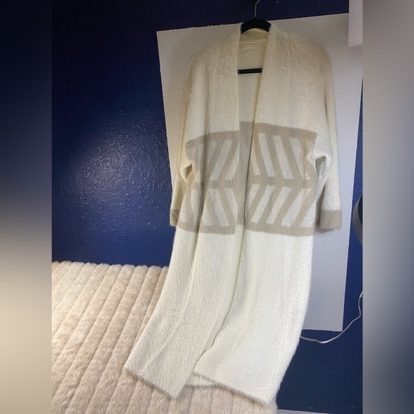 SO everything in love Sweater OS - Picture 10 of 10